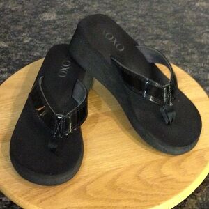 XOXO Black Platform Sandals